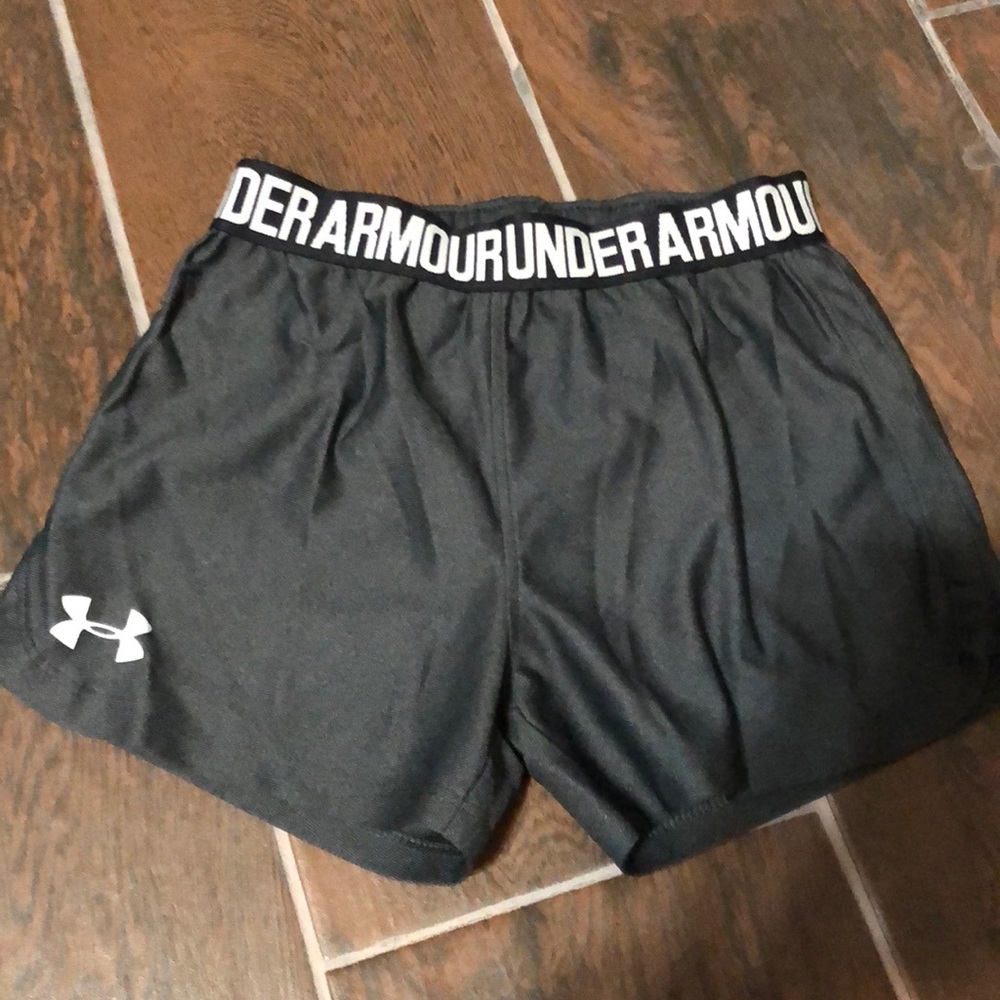 Girl size 6X under armour shorts